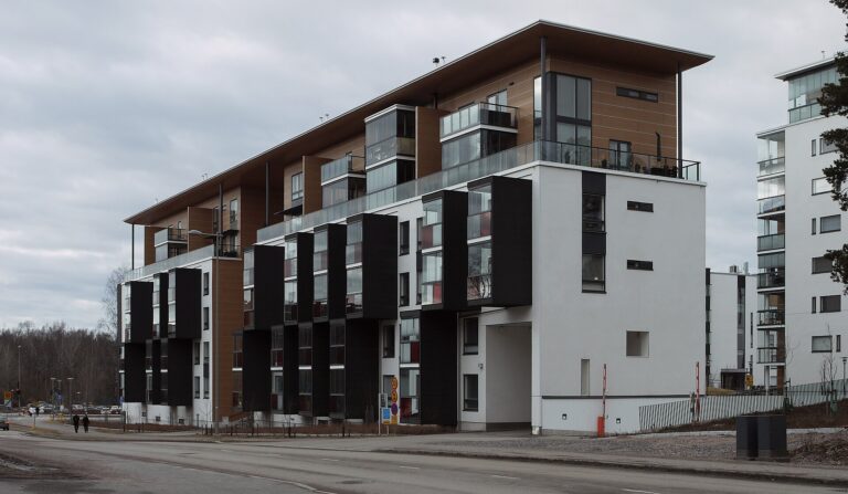 Espoo to cut 140 jobs over three years despite budget surplus